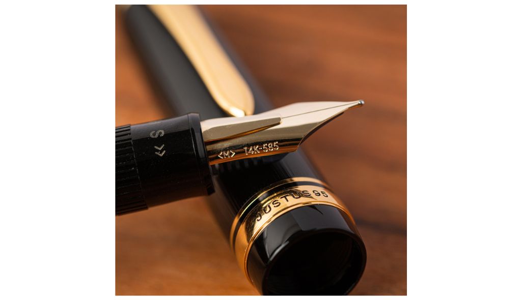 Pilot Justus textured Fountain pen