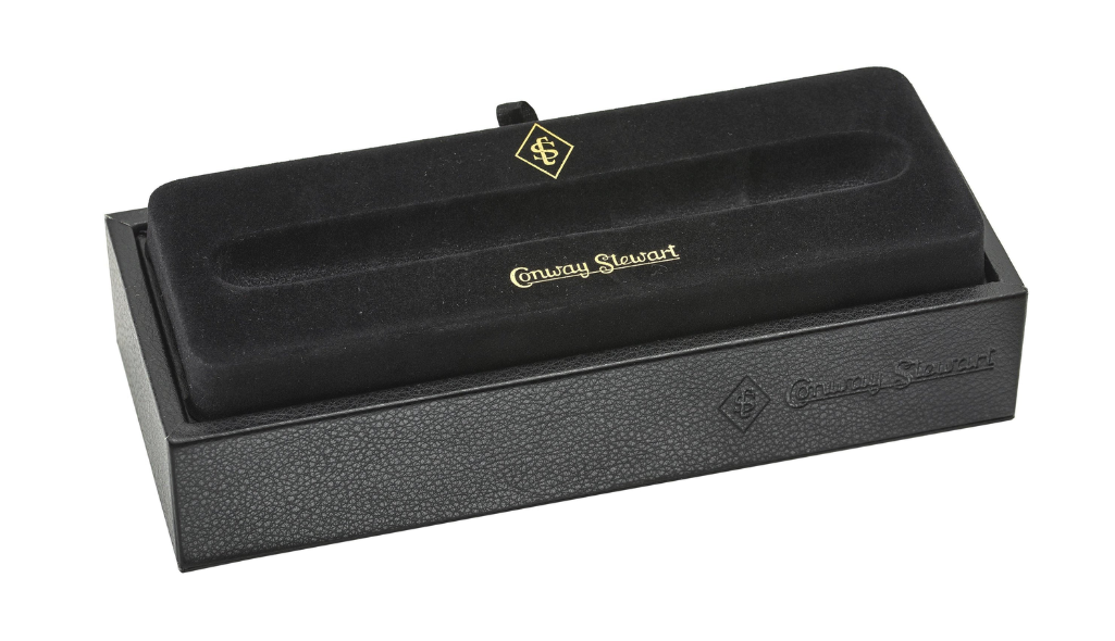 Churchill Classic Black Gold Fountain pen
